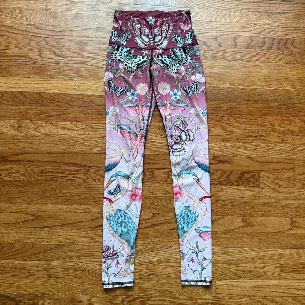 Yoga Democracy pretty in pink butterfly eco friendly leggings XS